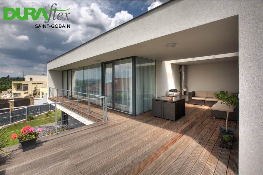 Tấm DURAwood - giải pháp trang trí ban công đẹp cho căn hộ