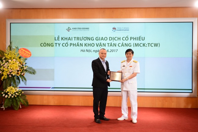 Công ty CP Kho vận Tân Cảng khai trương giao dịch cổ phiếu